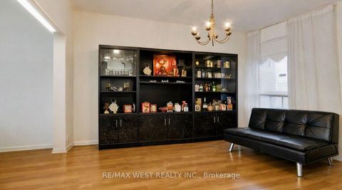Photo 11 at 99 Euclid Avenue, Bellwoods, Toronto