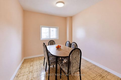 Photo 15 at 99 Euclid Avenue, Bellwoods, Toronto
