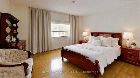 Photo 20 at 99 Euclid Avenue, Bellwoods, Toronto