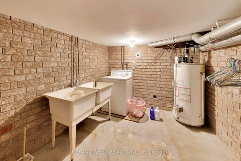 Photo 24 at 99 Euclid Avenue, Bellwoods, Toronto
