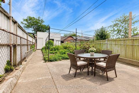 Photo 25 at 99 Euclid Avenue, Bellwoods, Toronto