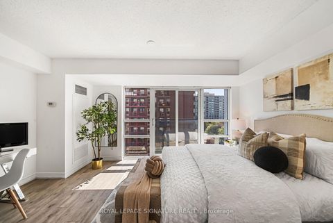 Photo 5 at 721 - 35 Saranac Boulevard, Lawrence, Toronto