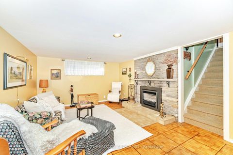 Photo 33 at 22 Poplar Drive, Oak Ridges, Richmond Hill