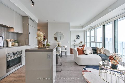 Photo 2 at 3807 - 7 Grenville Street, Bay Street Corridor, Toronto