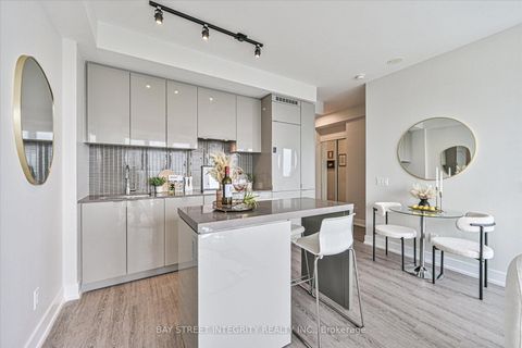 Photo 6 at 3807 - 7 Grenville Street, Bay Street Corridor, Toronto