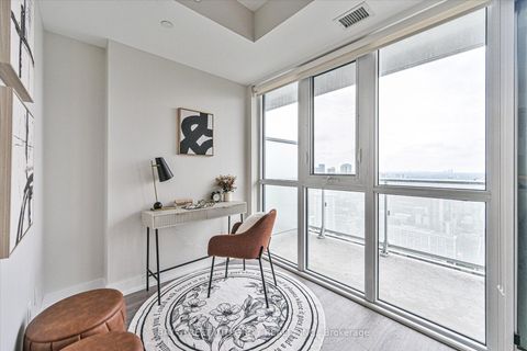 Photo 10 at 3807 - 7 Grenville Street, Bay Street Corridor, Toronto