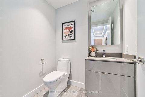 Photo 11 at 3807 - 7 Grenville Street, Bay Street Corridor, Toronto