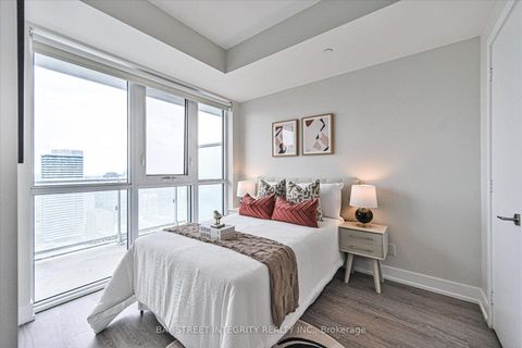 Photo 13 at 3807 - 7 Grenville Street, Bay Street Corridor, Toronto