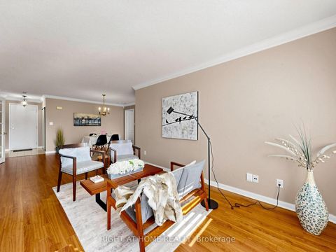Photo 6 at 322 Grandview Way, Willowdale East, Toronto
