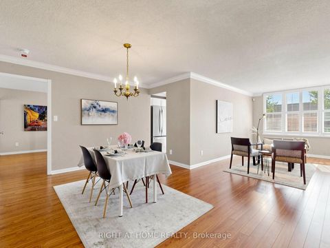Photo 9 at 322 Grandview Way, Willowdale East, Toronto