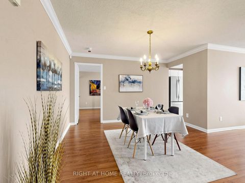 Photo 11 at 322 Grandview Way, Willowdale East, Toronto