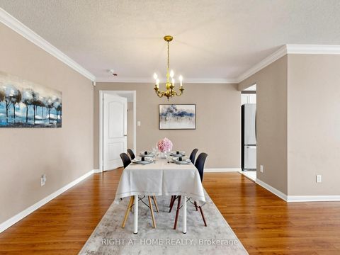 Photo 12 at 322 Grandview Way, Willowdale East, Toronto