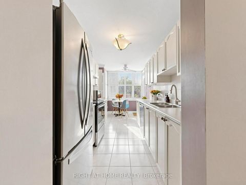 Photo 16 at 322 Grandview Way, Willowdale East, Toronto