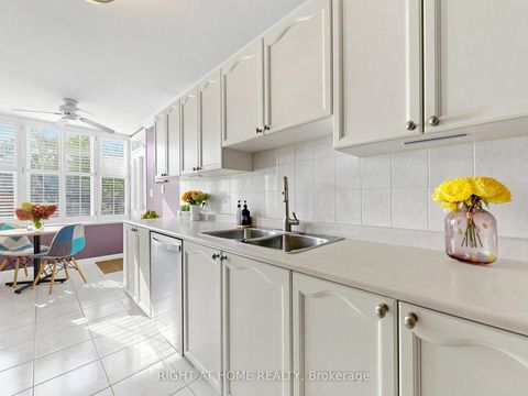 Photo 17 at 322 Grandview Way, Willowdale East, Toronto