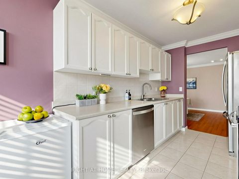 Photo 20 at 322 Grandview Way, Willowdale East, Toronto