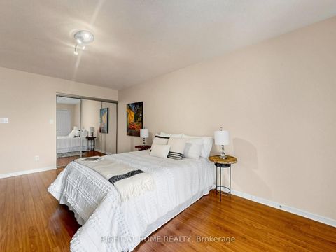 Photo 23 at 322 Grandview Way, Willowdale East, Toronto