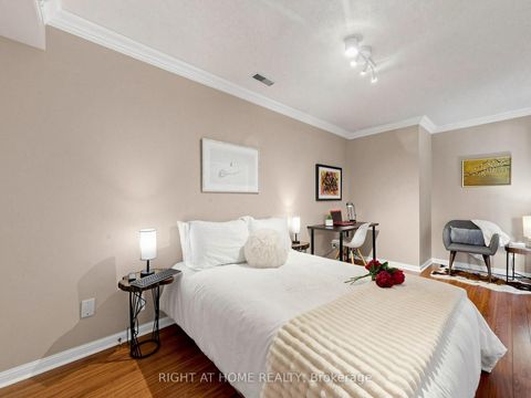 Photo 33 at 322 Grandview Way, Willowdale East, Toronto