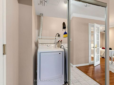 Photo 38 at 322 Grandview Way, Willowdale East, Toronto
