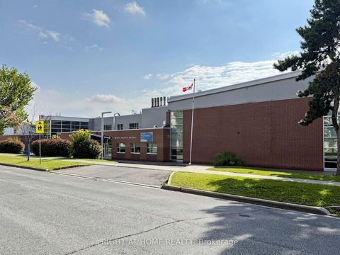 Photo 42 at 322 Grandview Way, Willowdale East, Toronto