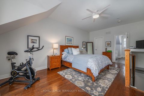 Photo 18 at 9 - 265 Van Dusen Boulevard, City Centre West, Toronto