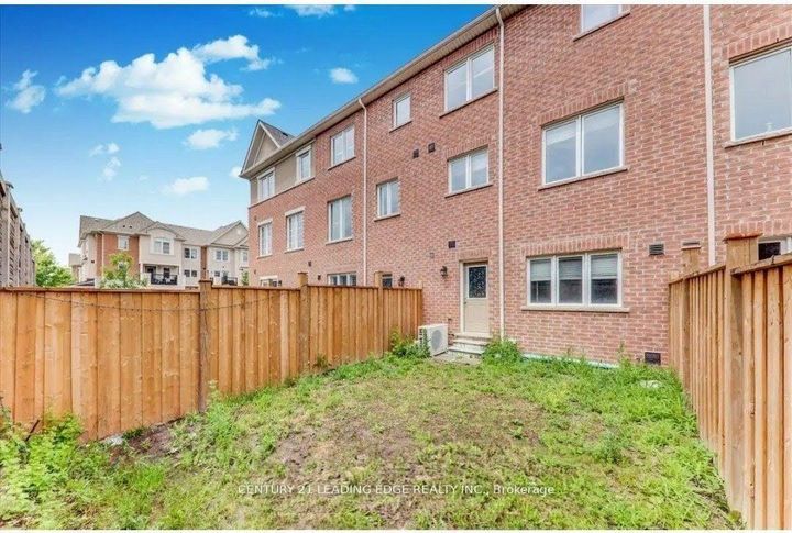 Photo 14 at 5 Fusilier Drive, Birchmount, Toronto