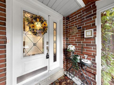 Photo 9 at 43 Topham Crescent, Westbrook, Richmond Hill