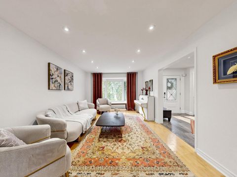 Photo 18 at 43 Topham Crescent, Westbrook, Richmond Hill