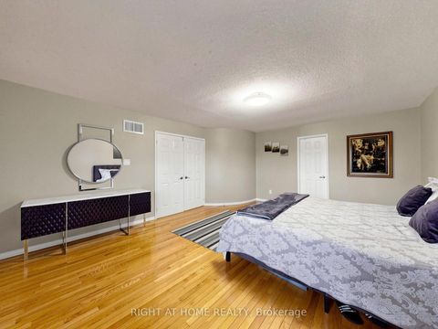 Photo 24 at 43 Topham Crescent, Westbrook, Richmond Hill