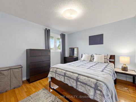 Photo 28 at 43 Topham Crescent, Westbrook, Richmond Hill