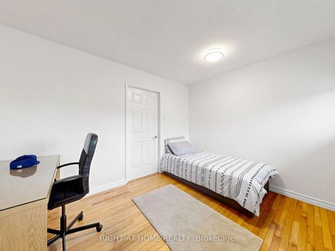 Photo 29 at 43 Topham Crescent, Westbrook, Richmond Hill