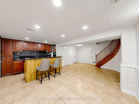 Photo 35 at 43 Topham Crescent, Westbrook, Richmond Hill