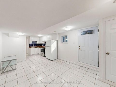 Photo 36 at 43 Topham Crescent, Westbrook, Richmond Hill