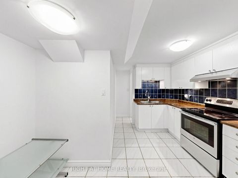 Photo 37 at 43 Topham Crescent, Westbrook, Richmond Hill