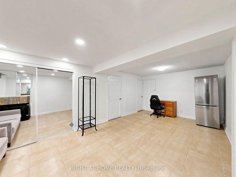 Photo 39 at 43 Topham Crescent, Westbrook, Richmond Hill