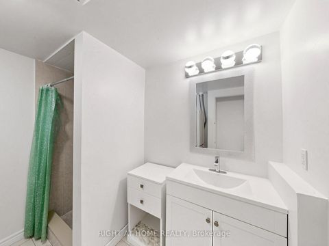 Photo 40 at 43 Topham Crescent, Westbrook, Richmond Hill