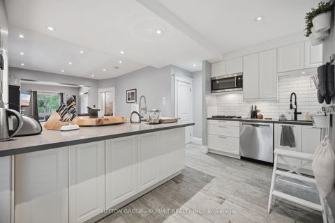 Photo 10 at 500 INDIAN Grove, Junction Area, Toronto