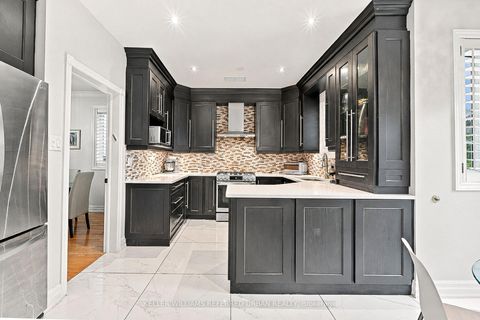 Photo 12 at 63 Oatlands Crescent, Mill Pond, Richmond Hill