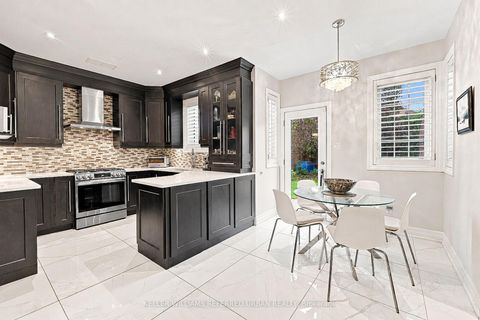 Photo 13 at 63 Oatlands Crescent, Mill Pond, Richmond Hill