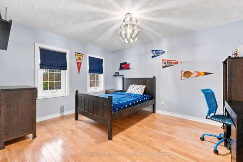 Photo 32 at 63 Oatlands Crescent, Mill Pond, Richmond Hill