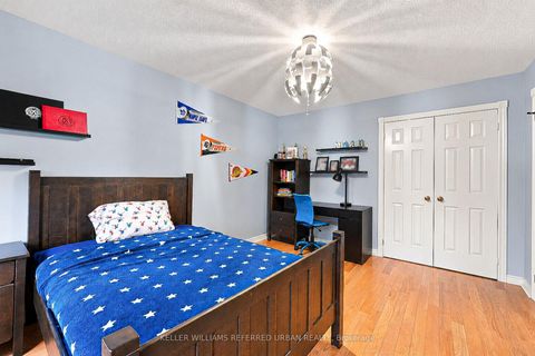 Photo 33 at 63 Oatlands Crescent, Mill Pond, Richmond Hill