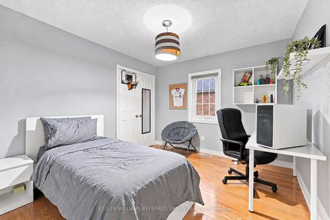 Photo 34 at 63 Oatlands Crescent, Mill Pond, Richmond Hill