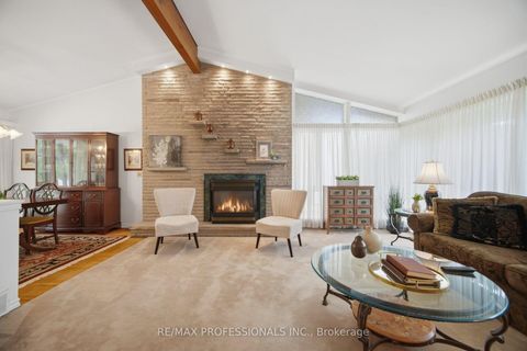 Photo 7 at 9 Humber Ridge Drive, Queensway, Toronto
