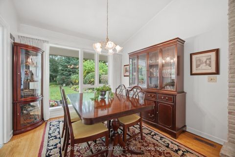 Photo 9 at 9 Humber Ridge Drive, Queensway, Toronto