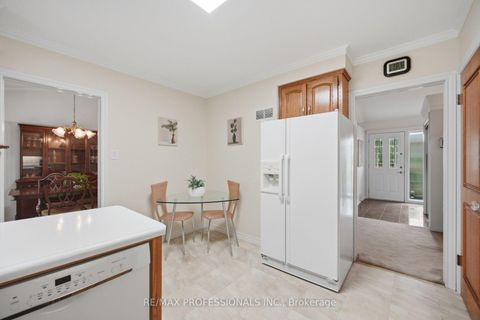 Photo 15 at 9 Humber Ridge Drive, Queensway, Toronto