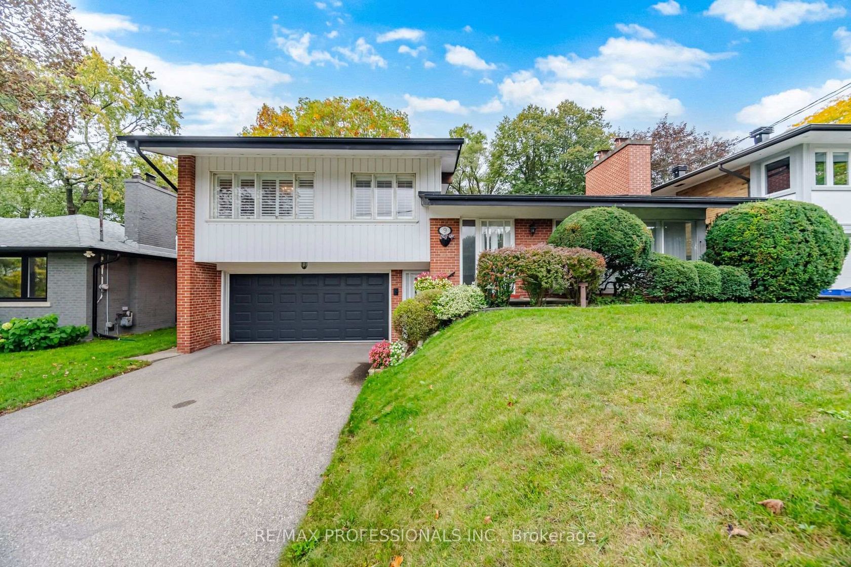 9 Humber Ridge Drive, Queensway, Toronto 
