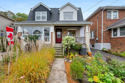 Photo 2 at 25 Northview Avenue, Cliffside, Toronto