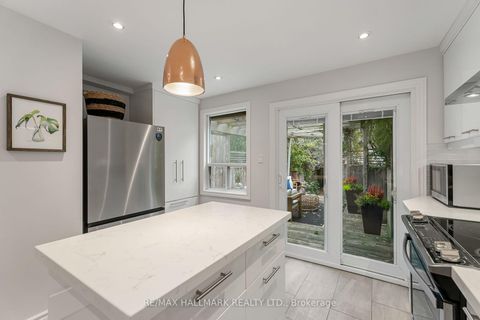 Photo 13 at 25 Northview Avenue, Cliffside, Toronto