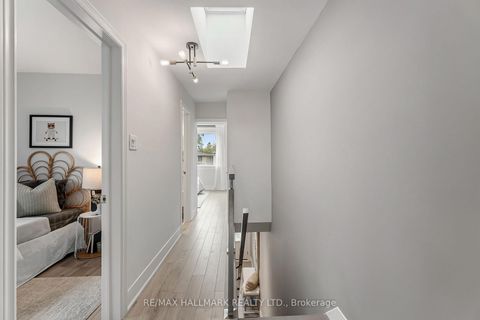 Photo 15 at 25 Northview Avenue, Cliffside, Toronto