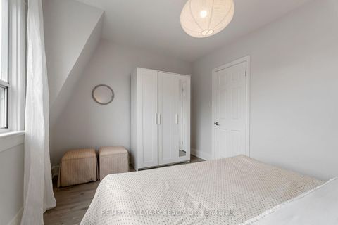 Photo 22 at 25 Northview Avenue, Cliffside, Toronto