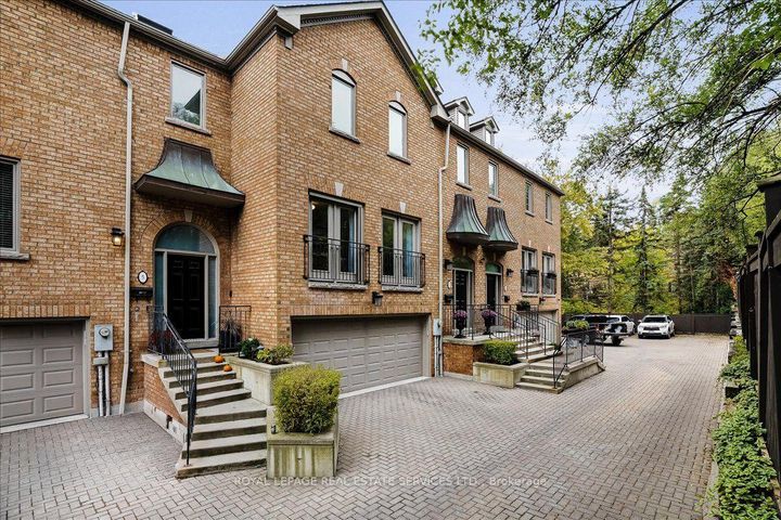 Photo 1 at TH3 - 3525 Yonge Street, York Mills, Toronto